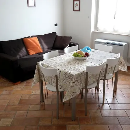 La Perla Nera Apartment *